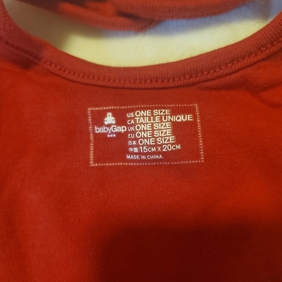 Baby Gap Bibs - Picture 2 of 3